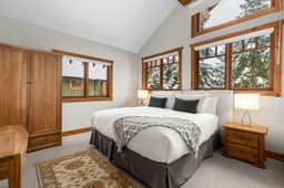 Meadow Green Chalet - Image 5