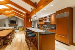 Woods Chalet - Image 2