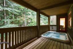 Woods Chalet - Image 3