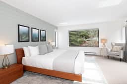 White Gold Chalet - Image 3