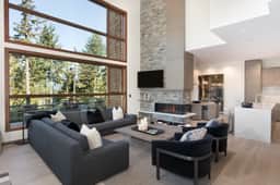 Luxury Townhouse + Lake View, Private Hot Tub - Image 2