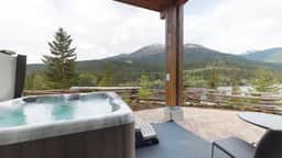 Luxury Townhouse + Lake View, Private Hot Tub - Image 4