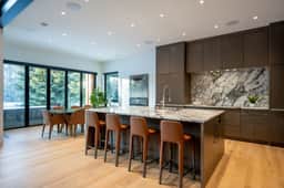Luxury Ski Chalet with Hot Tub, Gym & Media Room - Image 3