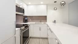 True Ski-In/Out, Modern 2BR unit, Pool & Hot Tub - Image 5