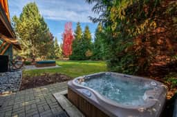 Townhome Near to Village w/ Private Hot Tub - Image 4