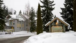 Only Steps to Village & Lifts! Free Parking & Wifi - Image 4