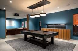 Kadenwood estate with heated pool & hot tub - Image 3