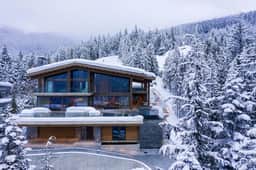 Whistler’s finest luxury chalet with pool & spa - Image 5