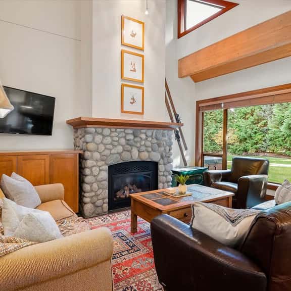 Townhome Near to Village w/ Private Hot Tub - Image 1