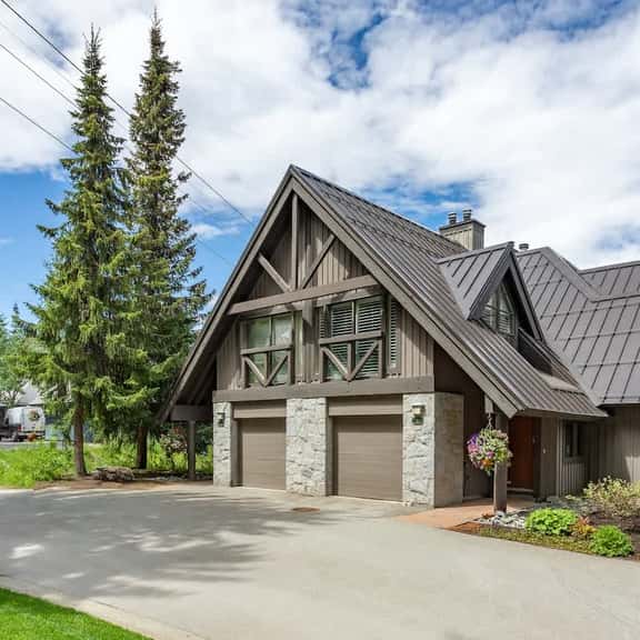 Prime Ski-In/Out Location w/ Hot Tub - Image 1