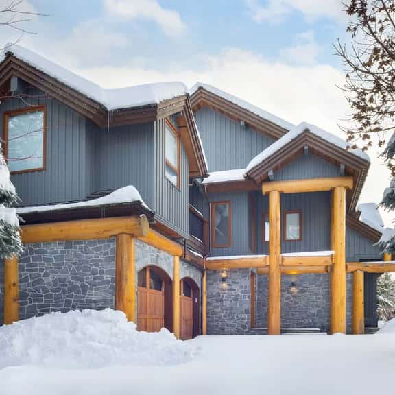 Big Sky Chalet - Spacious mountain chalet with hot tub - Image 1