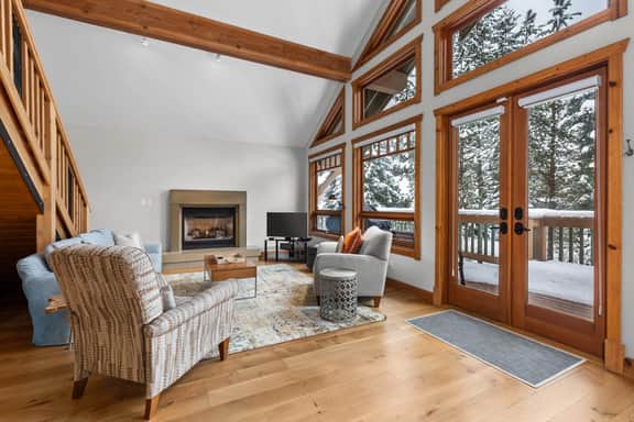 Meadow Green Chalet - Image 2