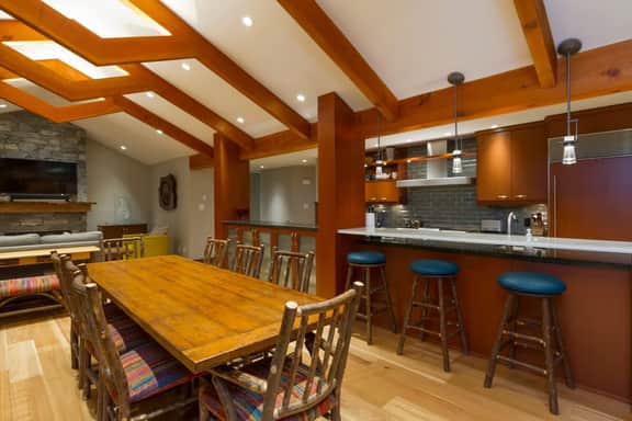 Woods Chalet - Image 5