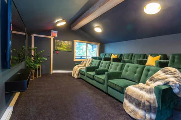 Chalet Whistler - Image 3