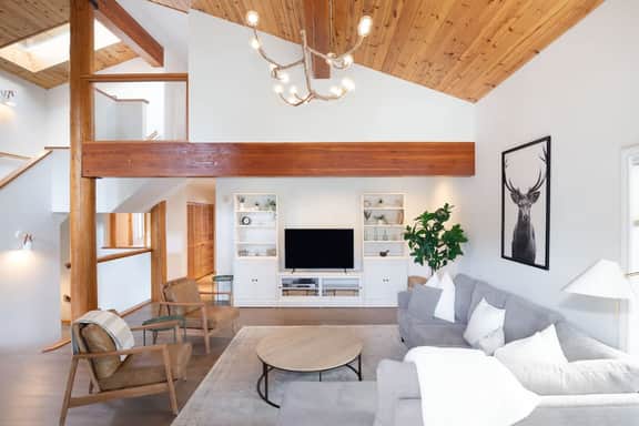 White Gold Chalet - Image 2