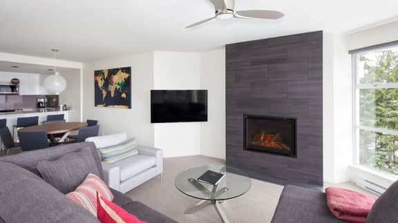 True Ski-In/Out, Modern 2BR unit, Pool & Hot Tub - Image 3