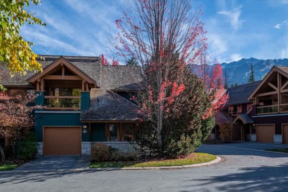 Townhome Near to Village w/ Private Hot Tub - Image 5