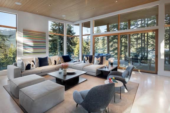 Elevated luxury chalet w/ ski access & hot tub - Image 2