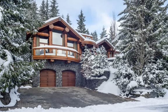 Alpine View Chalet - Image 1