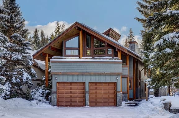 Glacier View Chalet - Image 1